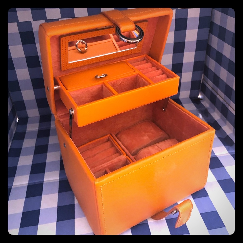 Talbot leather jewelry box